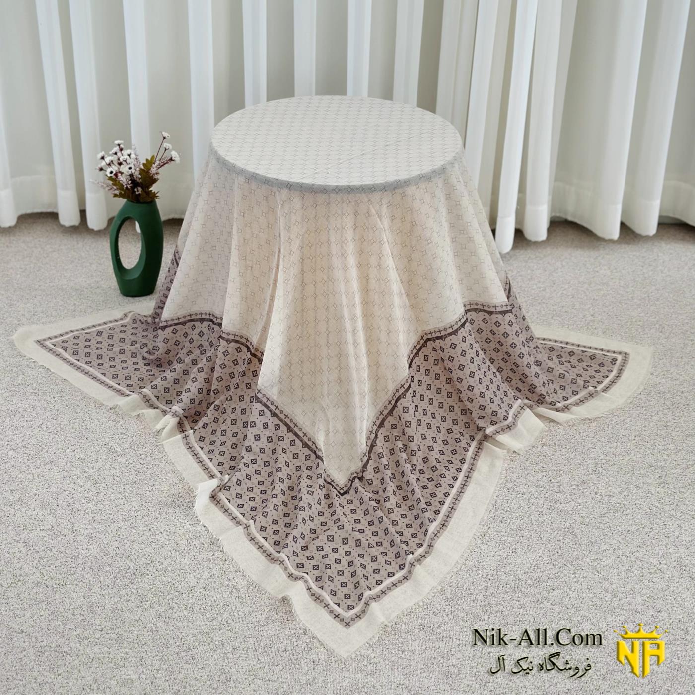 روسری ایریشمی طرح لوزی 