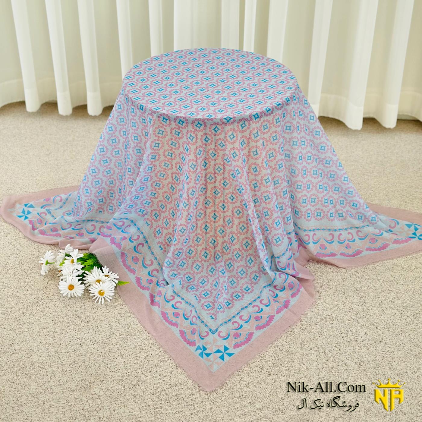 روسری ابریشمی طرح گل 