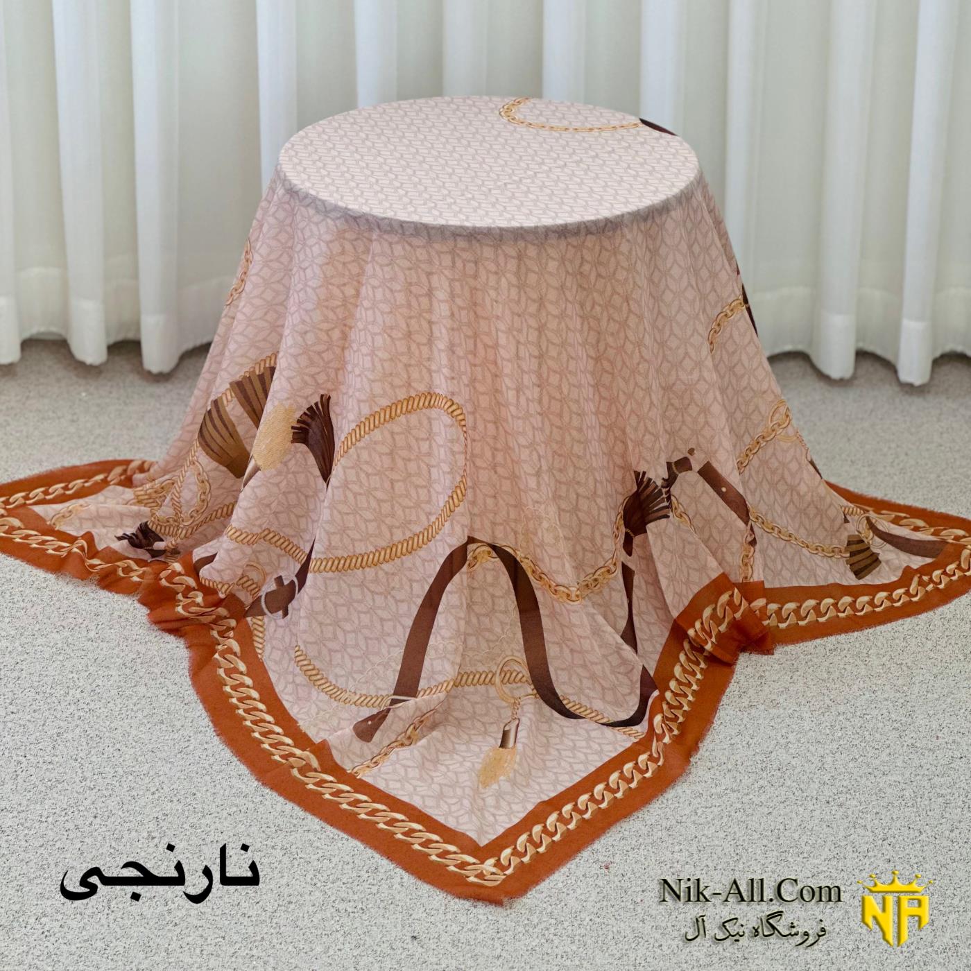 روسری ابریشمی زنجیری